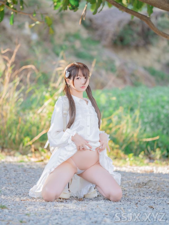 [90P/202M][图包]Nagisa魔物喵 – 泡泡白裙