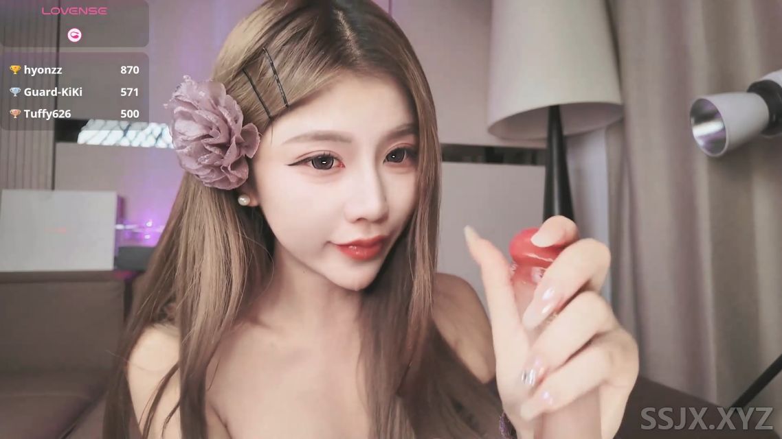 [1V/2.56G]小野猫kiki – 网红高颜值反差女神 多套情趣制服搭配大鸡巴道具自慰啪啪性感爆棚每套制服都骚得让人硬邦邦 第七弹