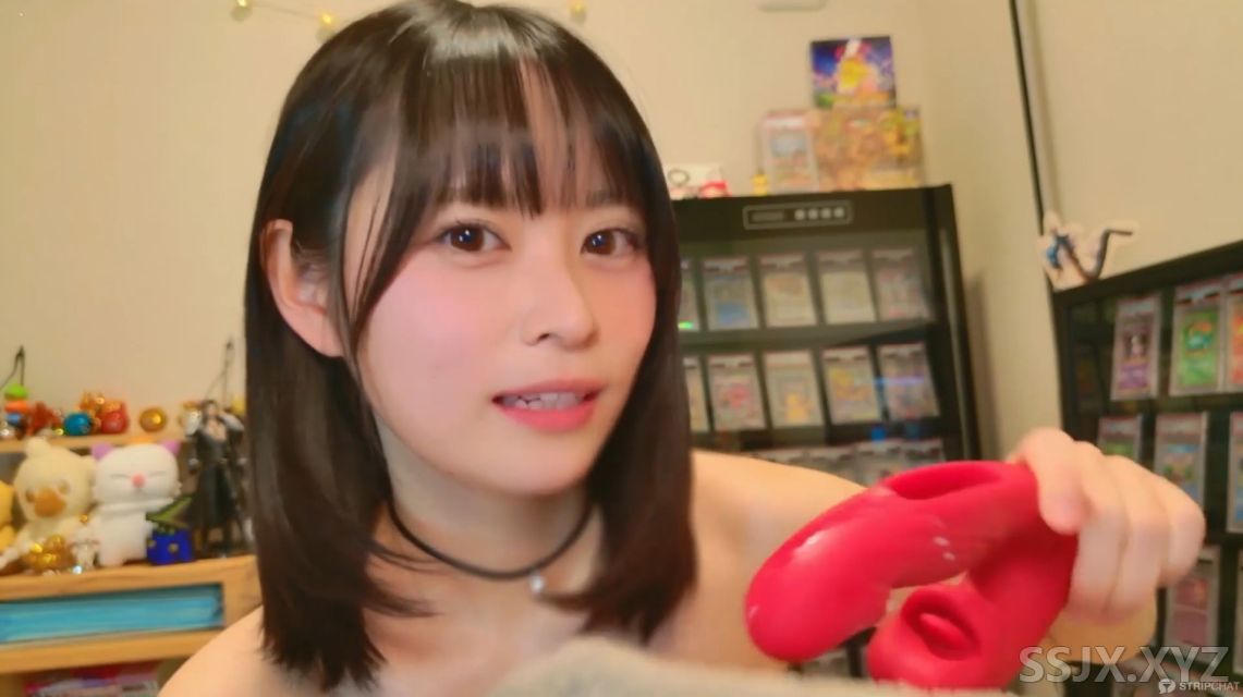 [1V/694M]可爱性感正妹条纹装全露脸 多玩具疯狂自慰高潮连连！第一弹